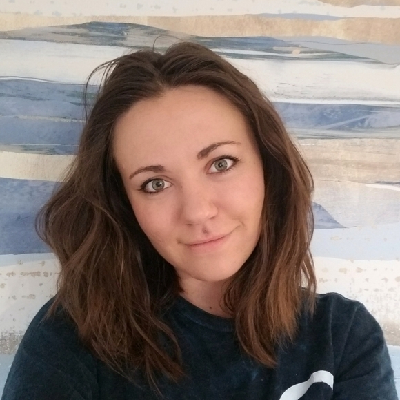 Meet your Posher, Sara Rose - Picture 3 of 5